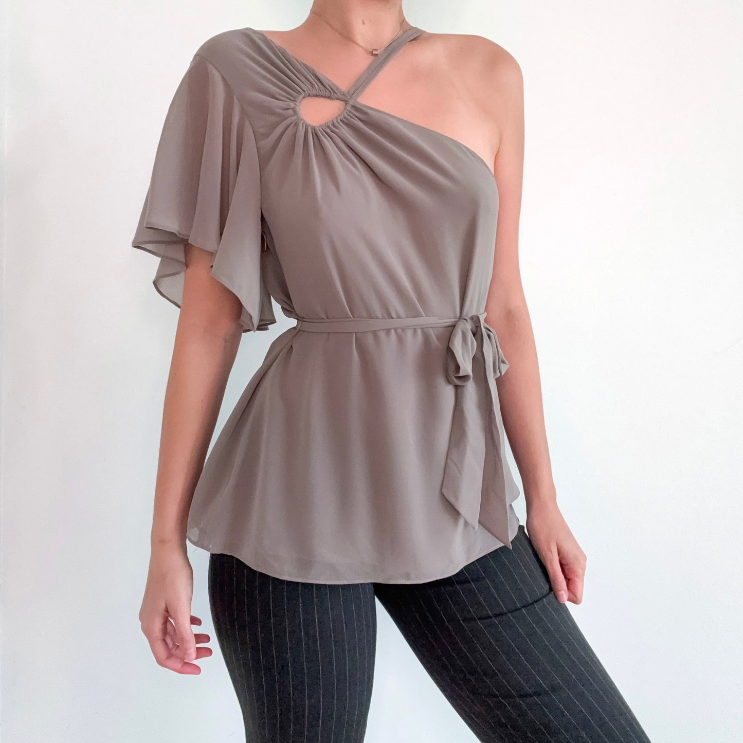 Y2K Bebe Grey Chiffon One Shoulder Top / SZ M