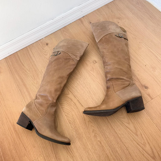 Y2K Light Brown Leather Boots / SZ 9