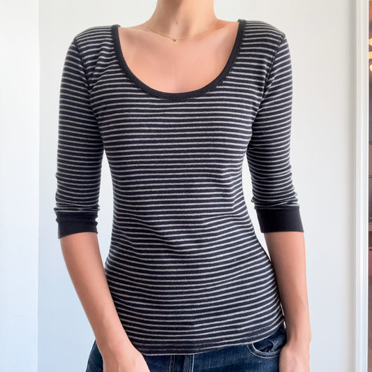 Y2K Black & Grey Striped 3/4 Sleeve Top / SZ M/L