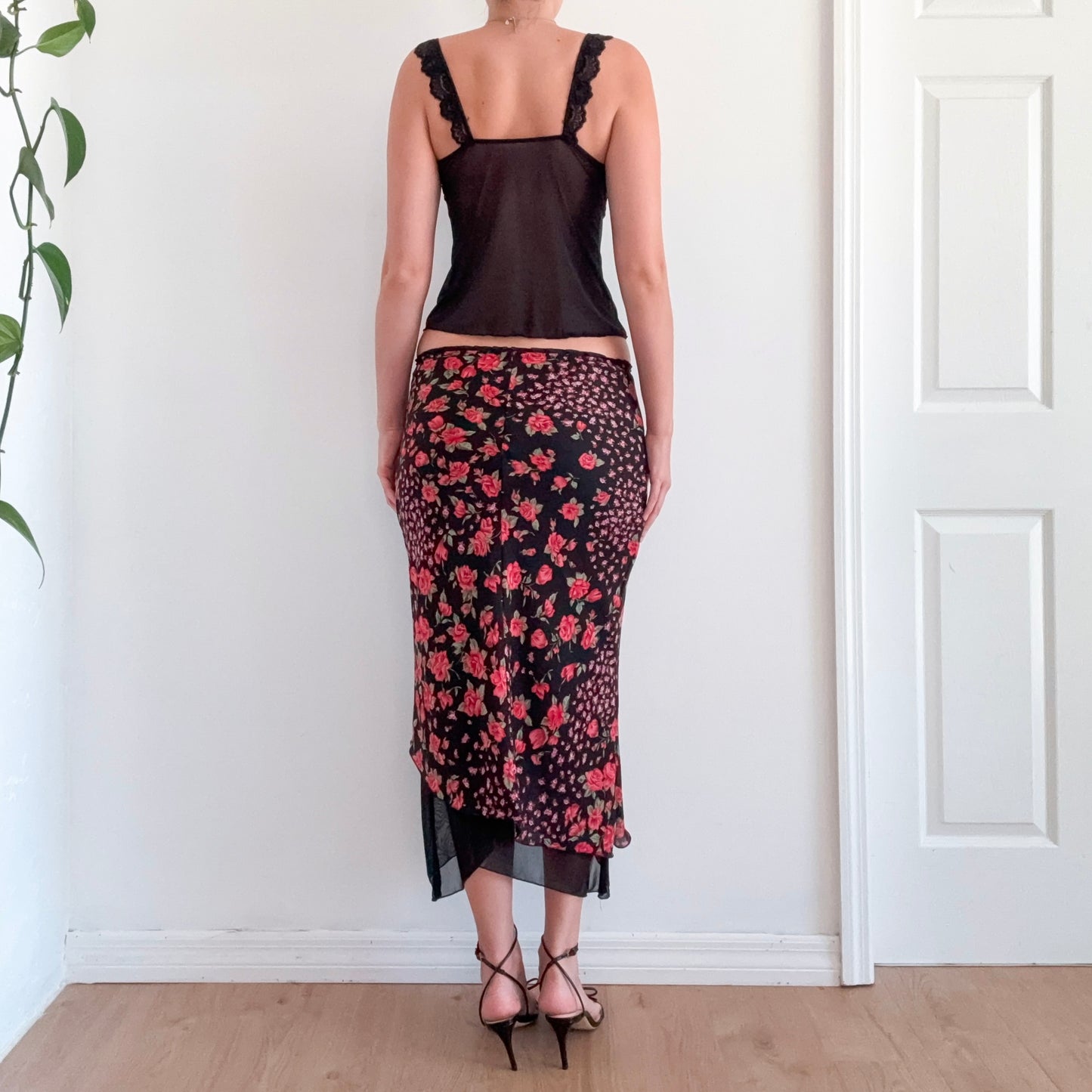 Y2K Black & Pink Rose Maxi Skirt / SZ S-M