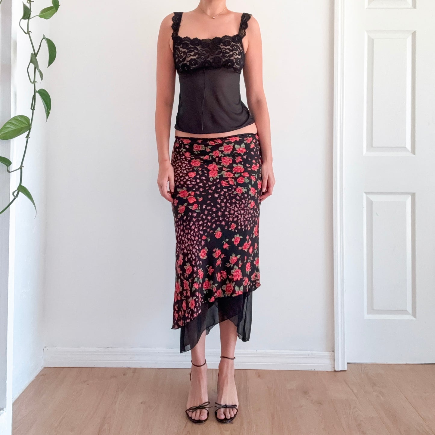 Y2K Black & Pink Rose Maxi Skirt / SZ S-M