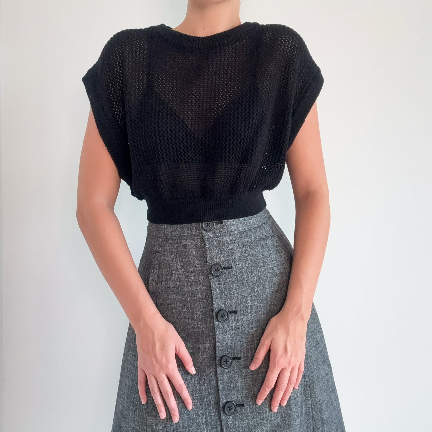 Contemporary Black Knit Slouchy Cropped Top / SZ M