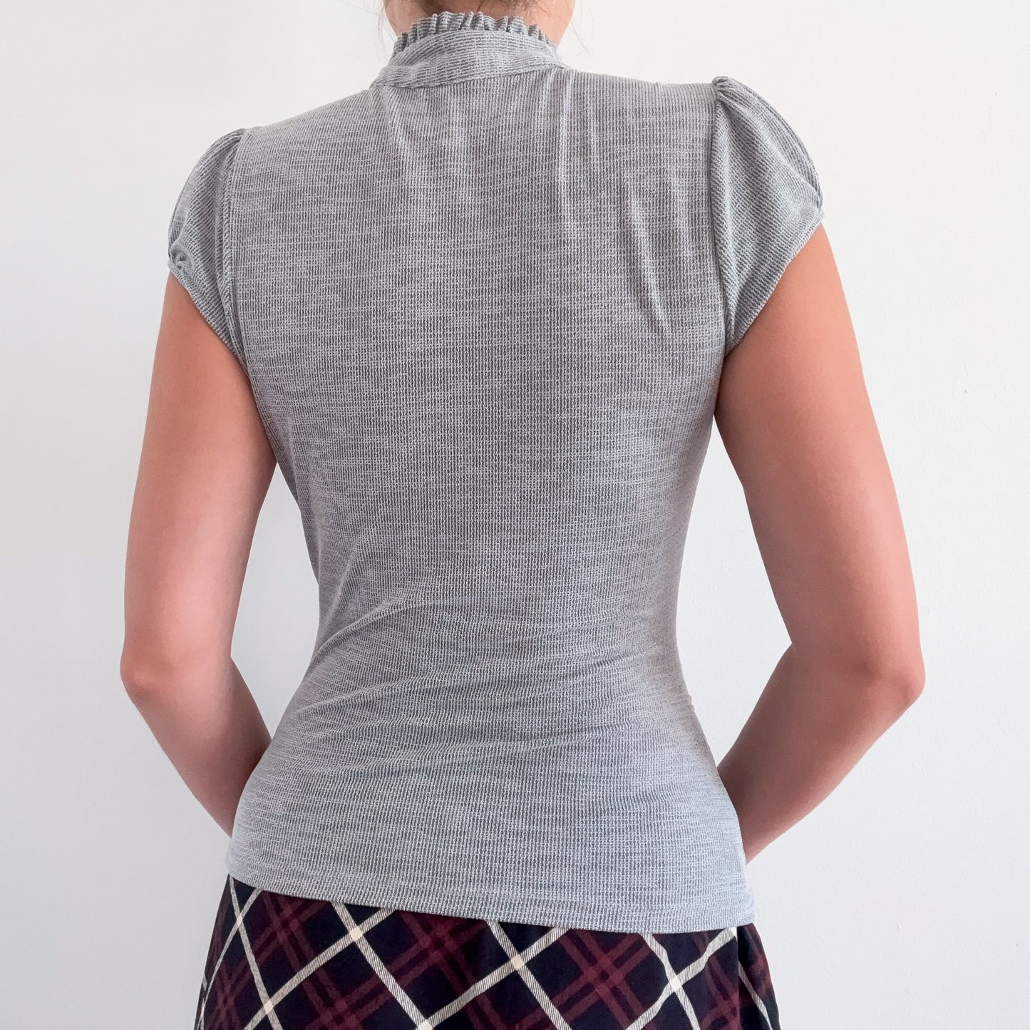 Y2K Grey & Black Ruffle Blouse / SZ S/M