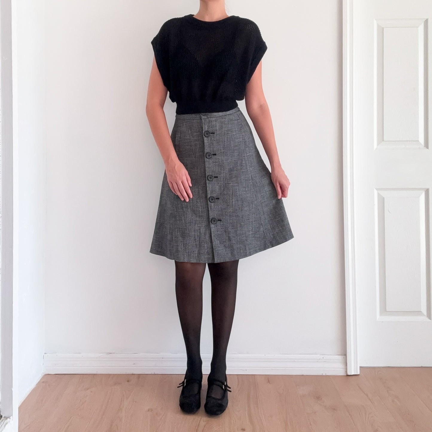 Banana Republic Grey Button Midi Skirt / SZ 0/2
