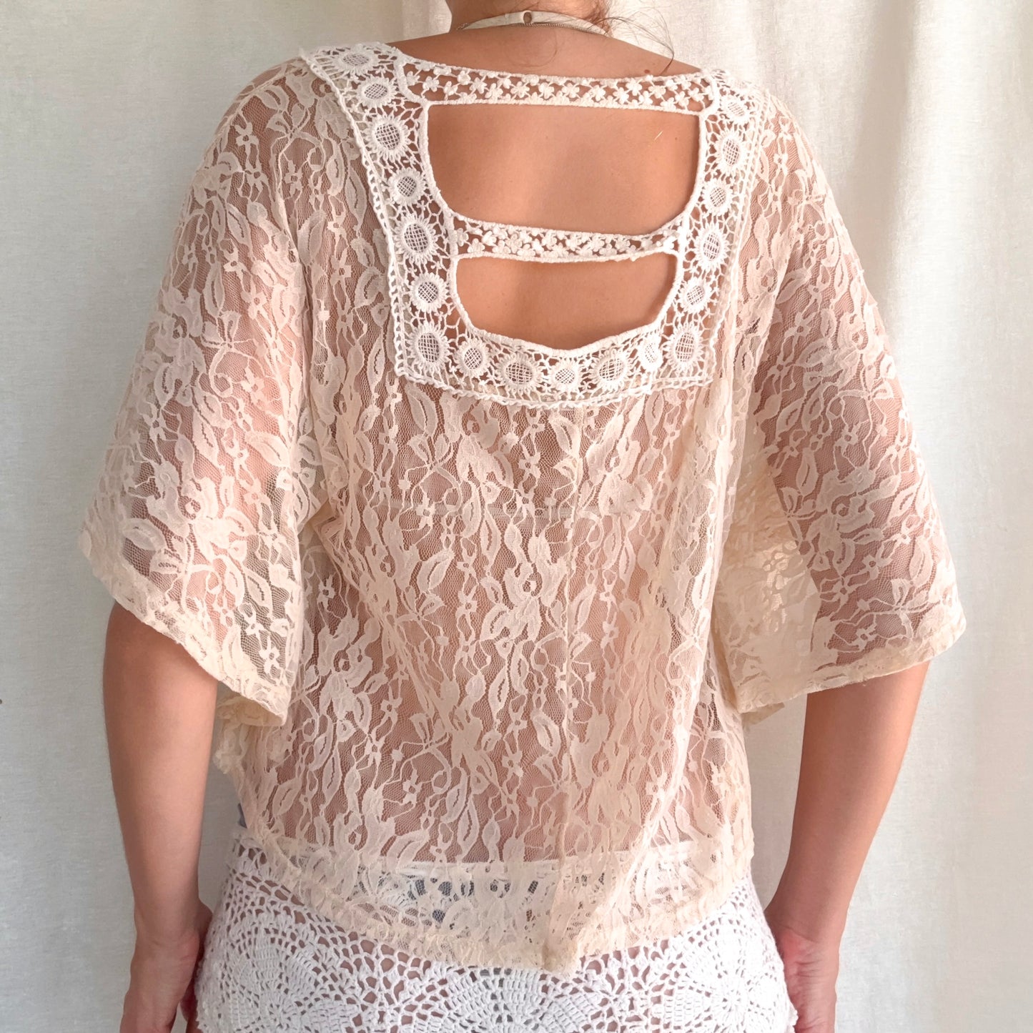 Y2K Cream Lace Crochet Poncho Top / SZ M-L