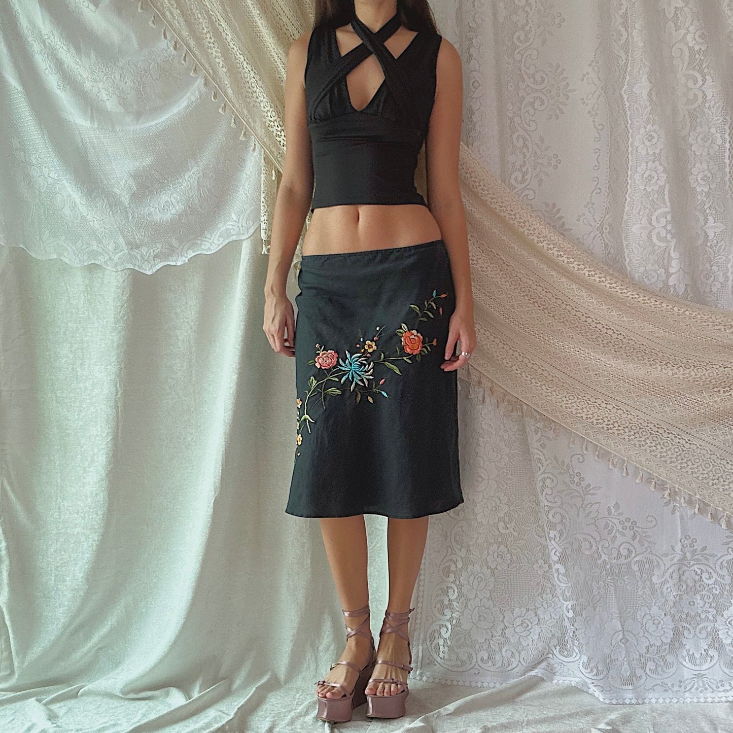 Y2K Black Linen Embroidered Midi Skirt / SZ S-M