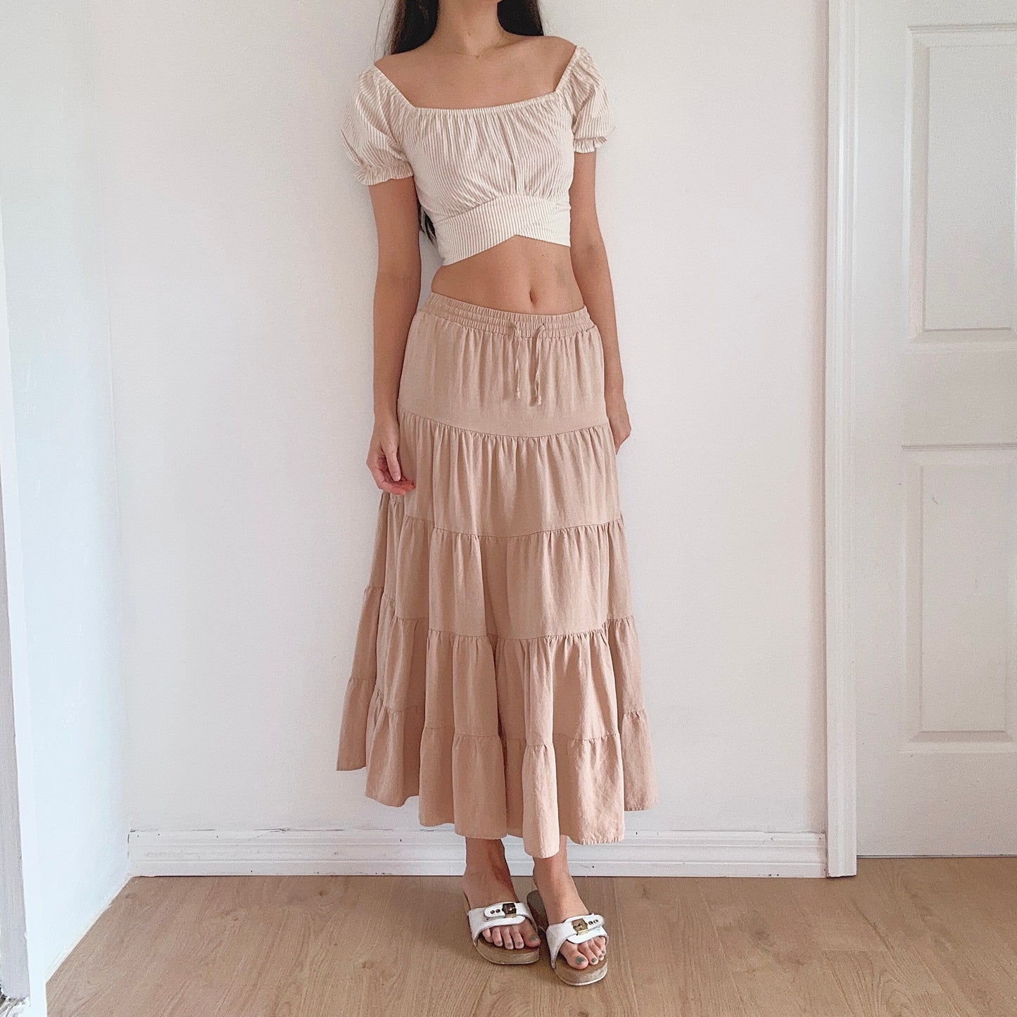 Contemporary Tan Tiered Maxi Skirt / SZ S