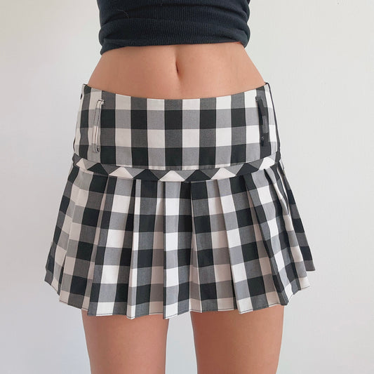 Y2K B&W Plaid Pleated Mini Skirt / SZ M