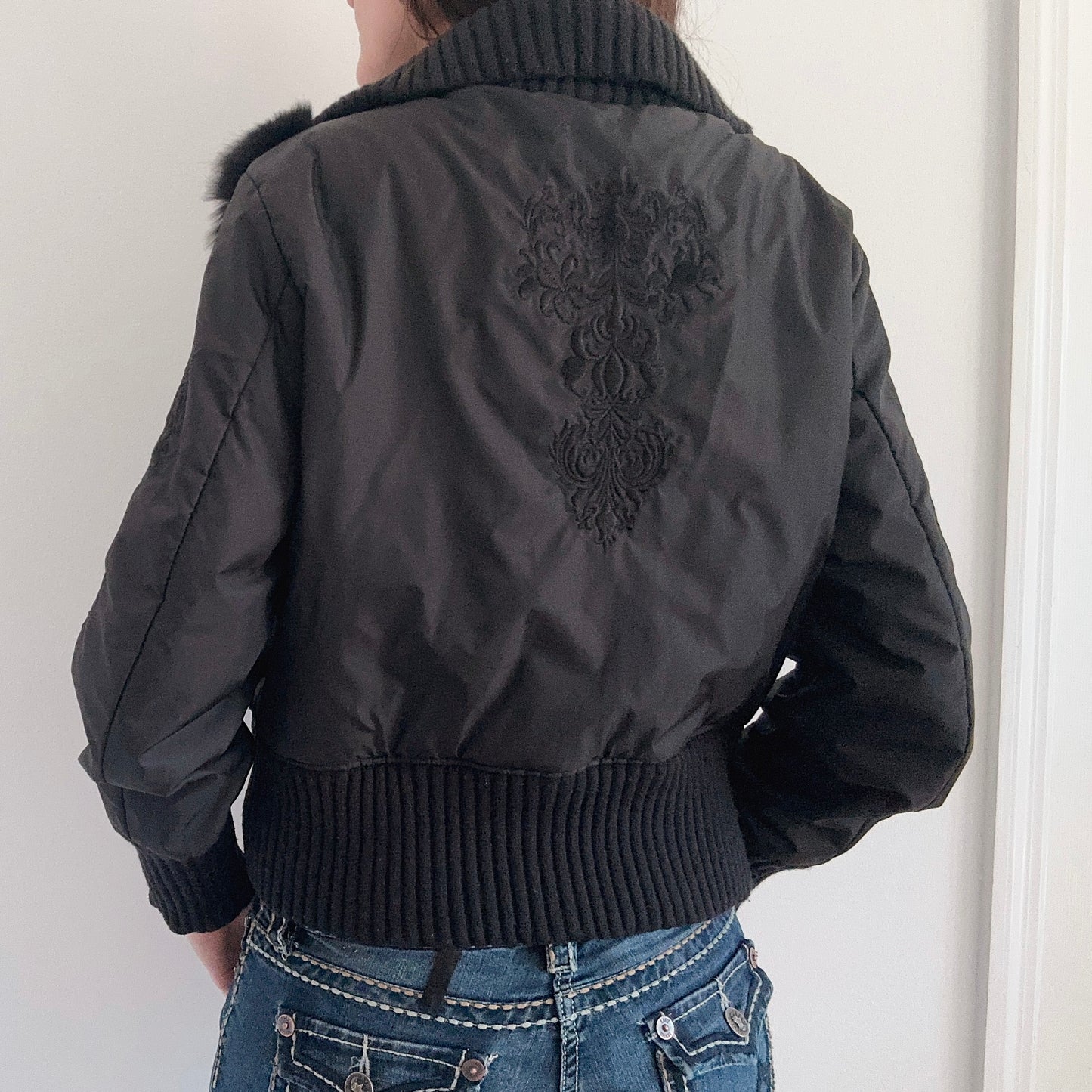 Y2K Wilson's Fur Embroidered Puffer Jacket / SZ XL