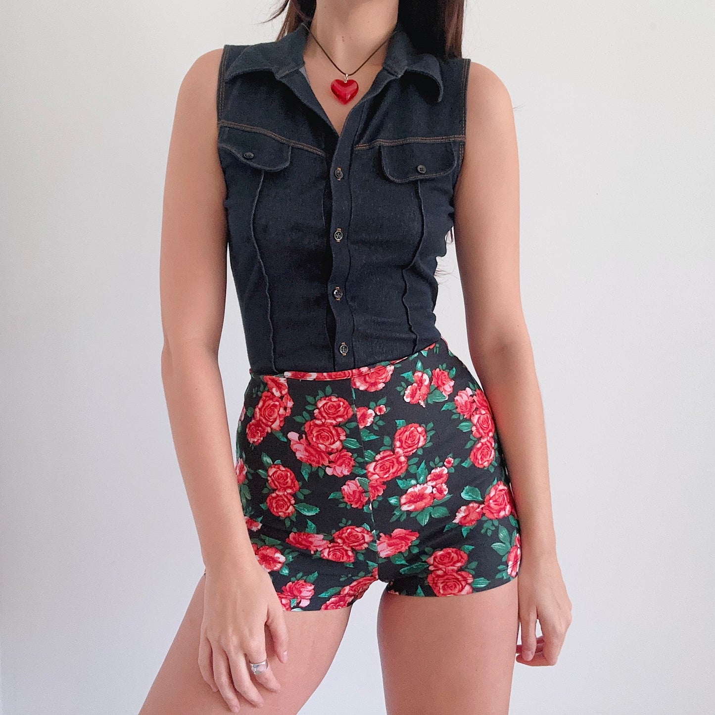 2010's Black & Red Floral Hot Shorts / SZ S