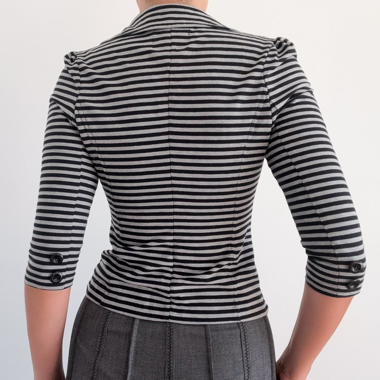 Y2K Guess Black & Grey Striped Blazer / SZ XS-S