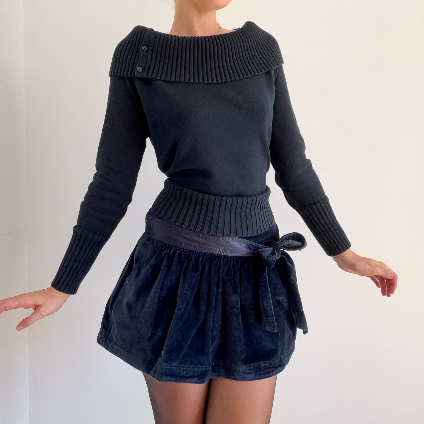 Y2K Abercrombie Navy Velvet Mini Skirt / SZ 4