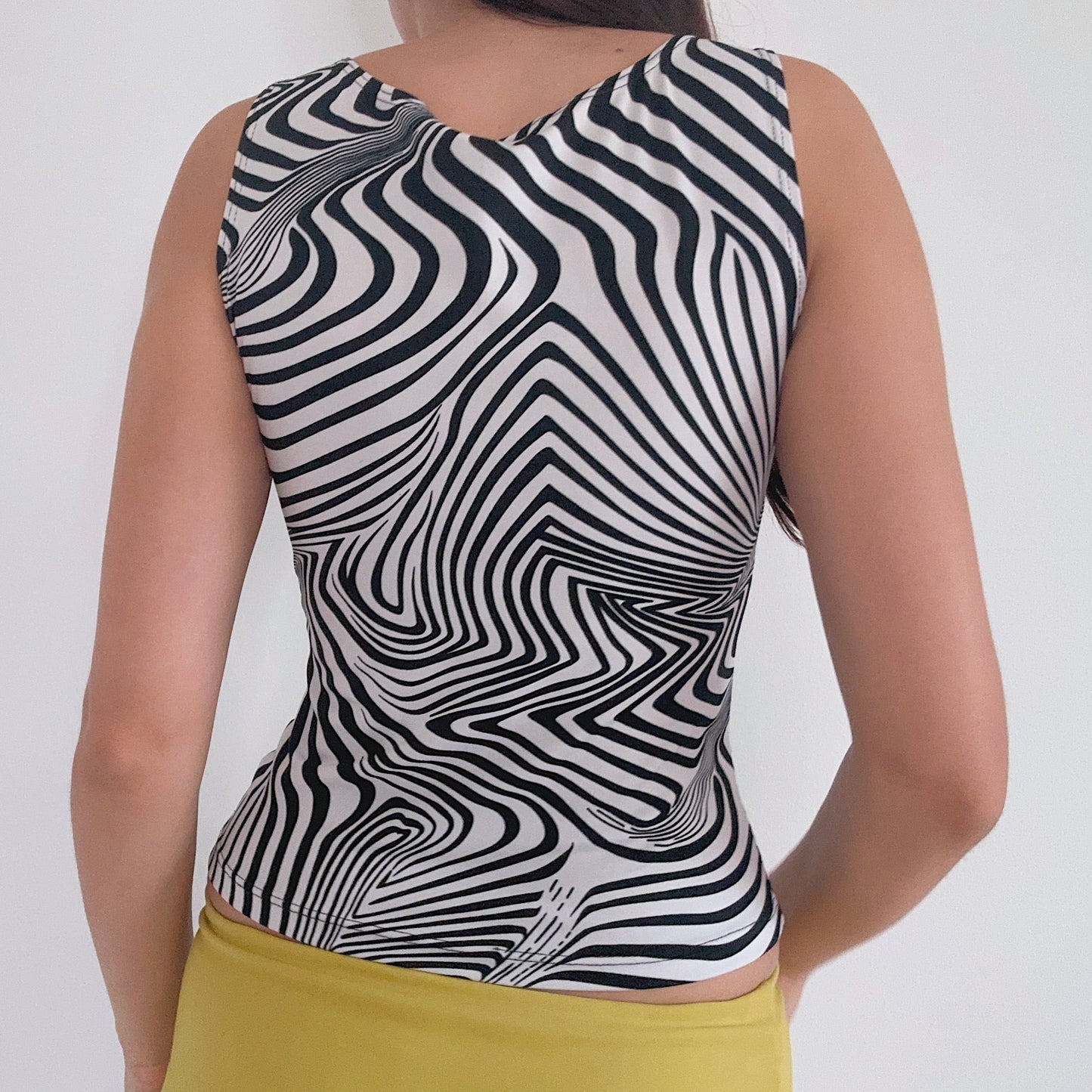 90's B&W Swirl Top / SZ S-M