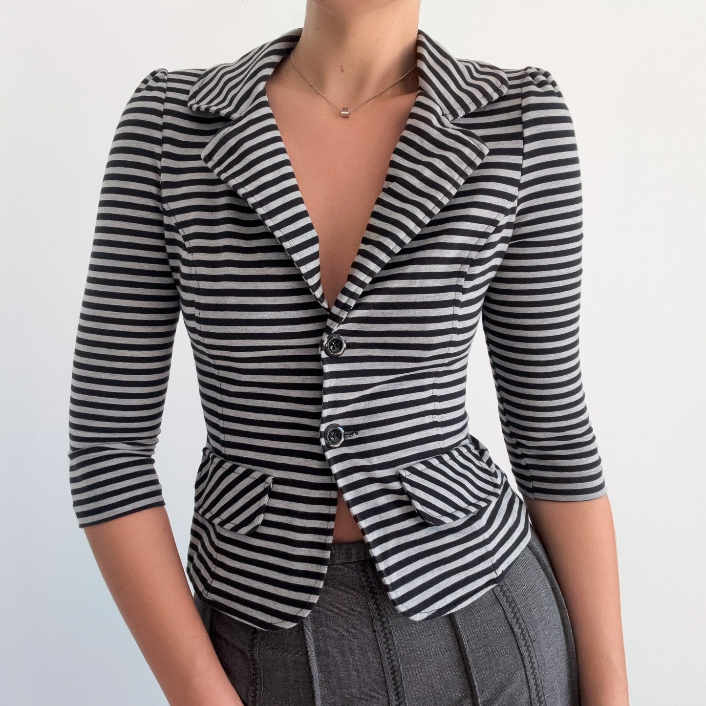 Y2K Guess Black & Grey Striped Blazer / SZ XS-S
