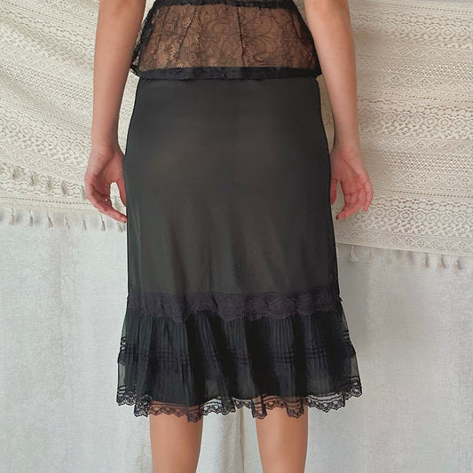 80's Black Pleated Lace Midi Slip Skirt / SZ XS-S