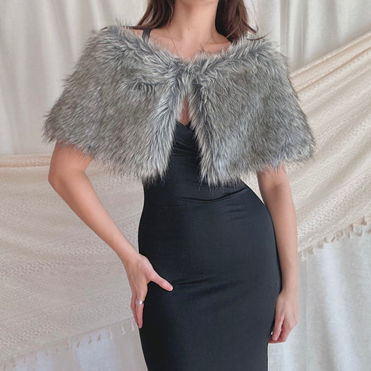 Silver Furry Stole / One Size