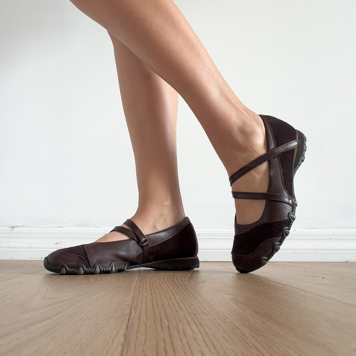 Y2K Sketchers Brown Sporty Ballet Flats / SZ 8