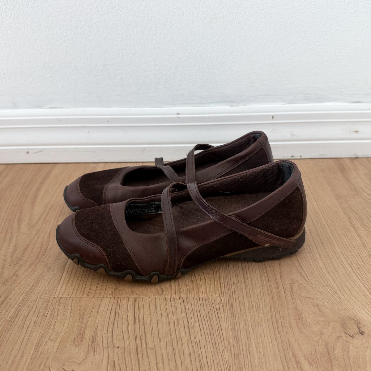 Y2K Sketchers Brown Sporty Ballet Flats / SZ 8