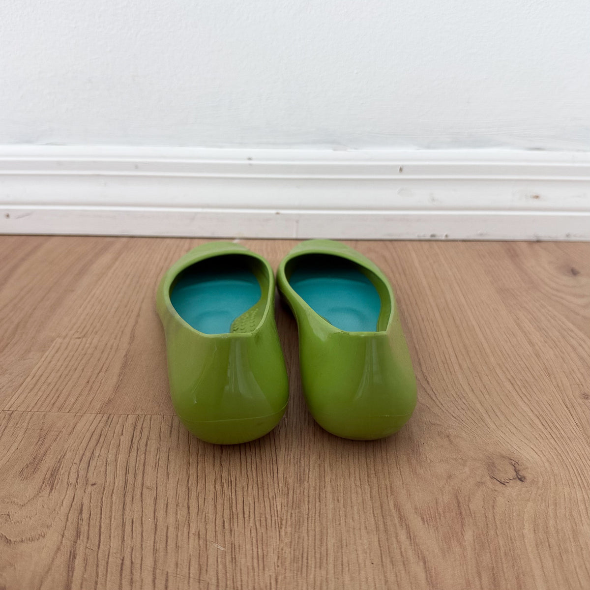 Y2K Lime Green Rubber Ballet Flats / SZ 8