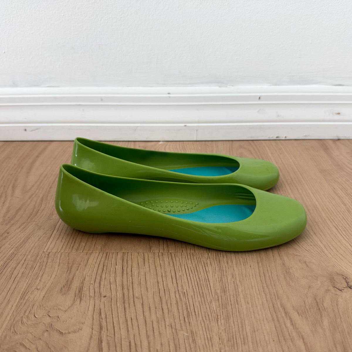 Y2K Lime Green Rubber Ballet Flats / SZ 8