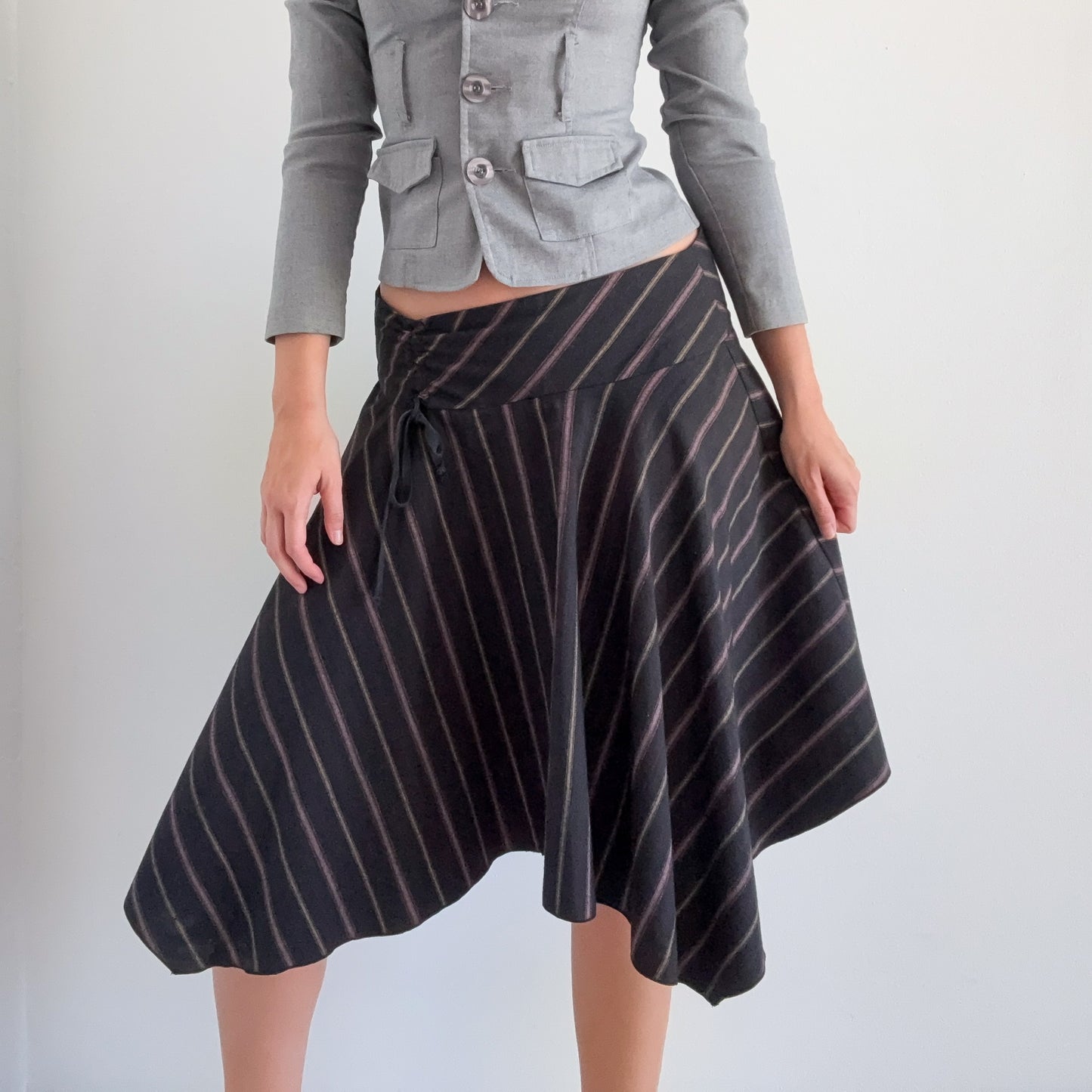 Y2K Dark Grey Pinstripe Asymmetric Skirt / SZ 2