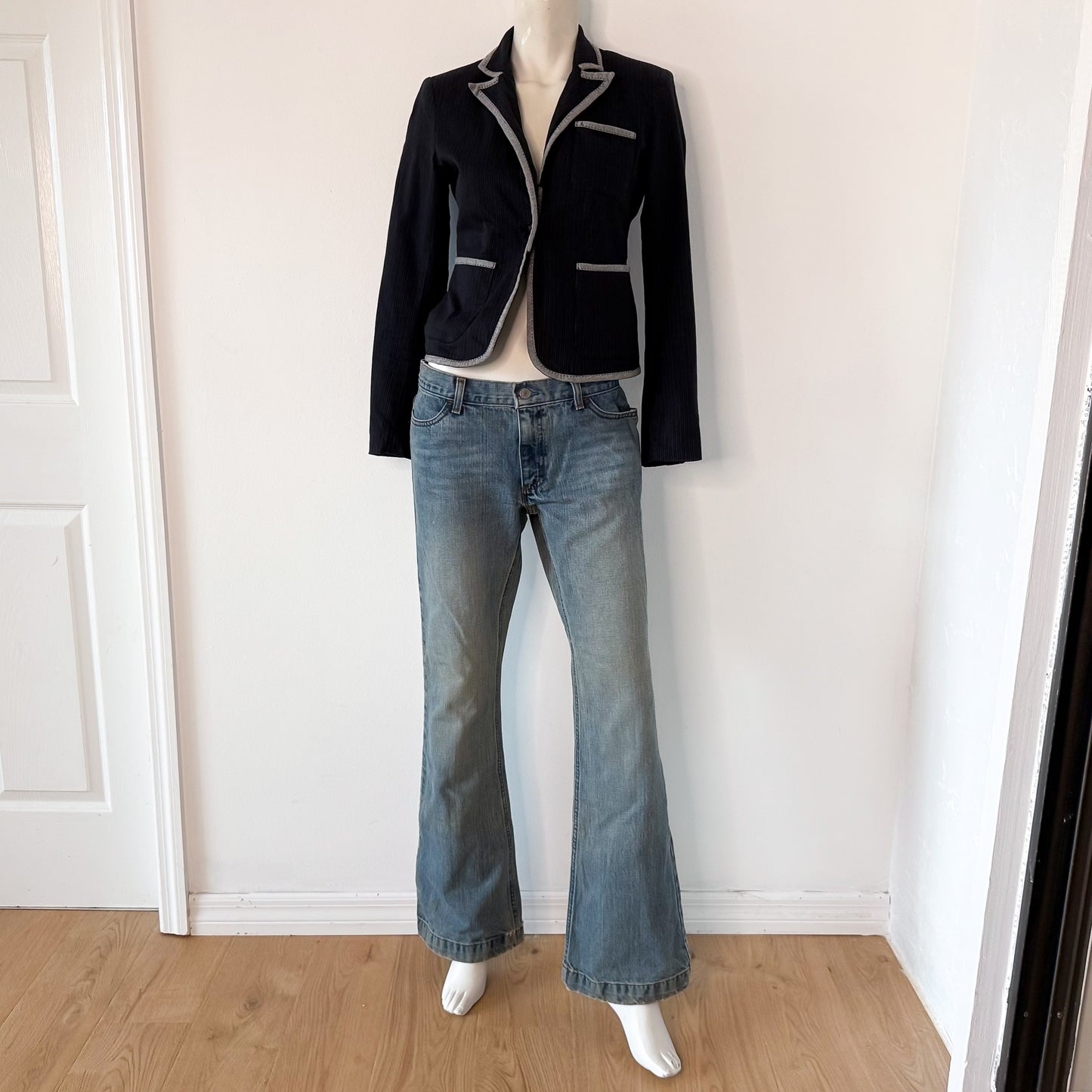 Y2K Gap Medium Wash Denim Jeans / SZ 8