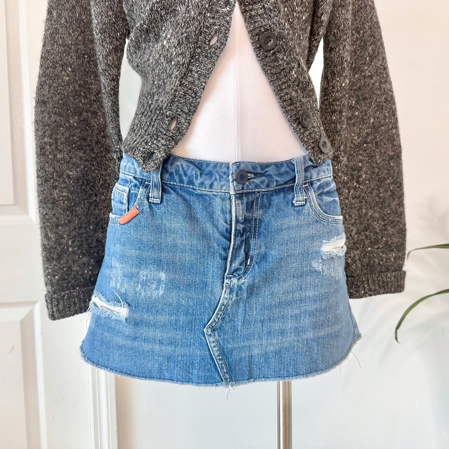 Y2K American Eagle Dark Denim Mini Skirt / SZ 2