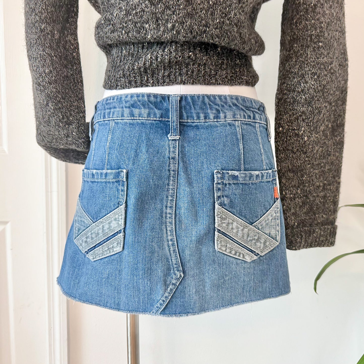 Y2K American Eagle Dark Denim Mini Skirt / SZ 2