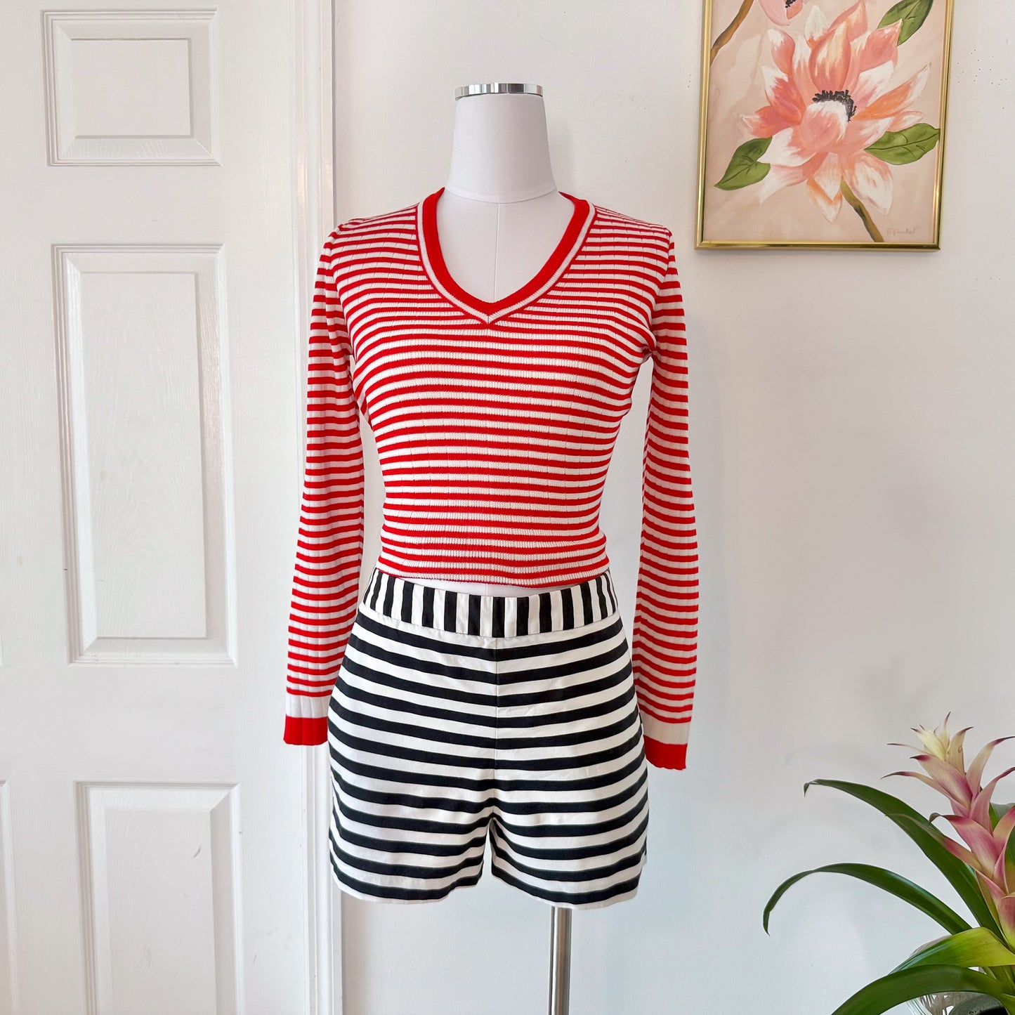 Y2K Black & White Striped Hot Shorts / SZ 2