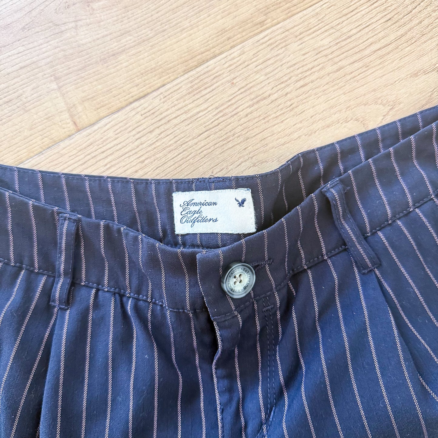 Y2K Navy & Pink Pinstriped Shorts / SZ 2/4