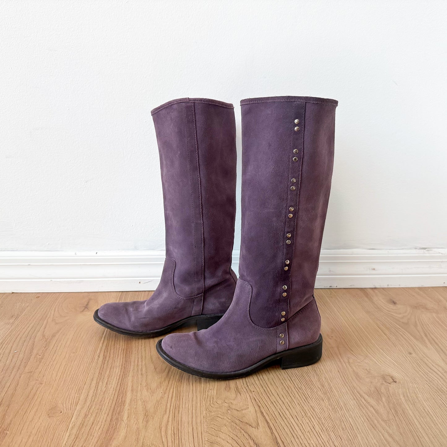 Y2K Purple Suede Studded Boots / SZ 6.5