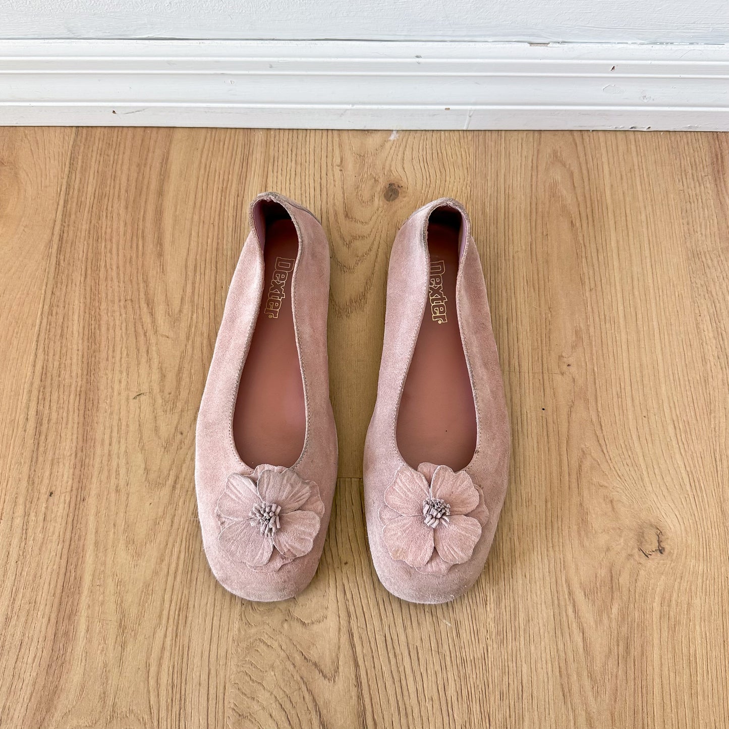 Y2K Light Pink Suede Flower Ballet Flats / SZ 8.5