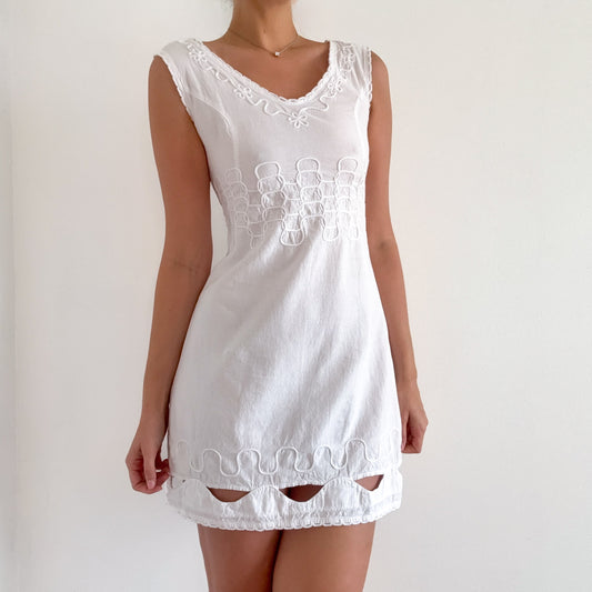 White Cotton Squiggle Cutout Mini Dress / SZ XS/S