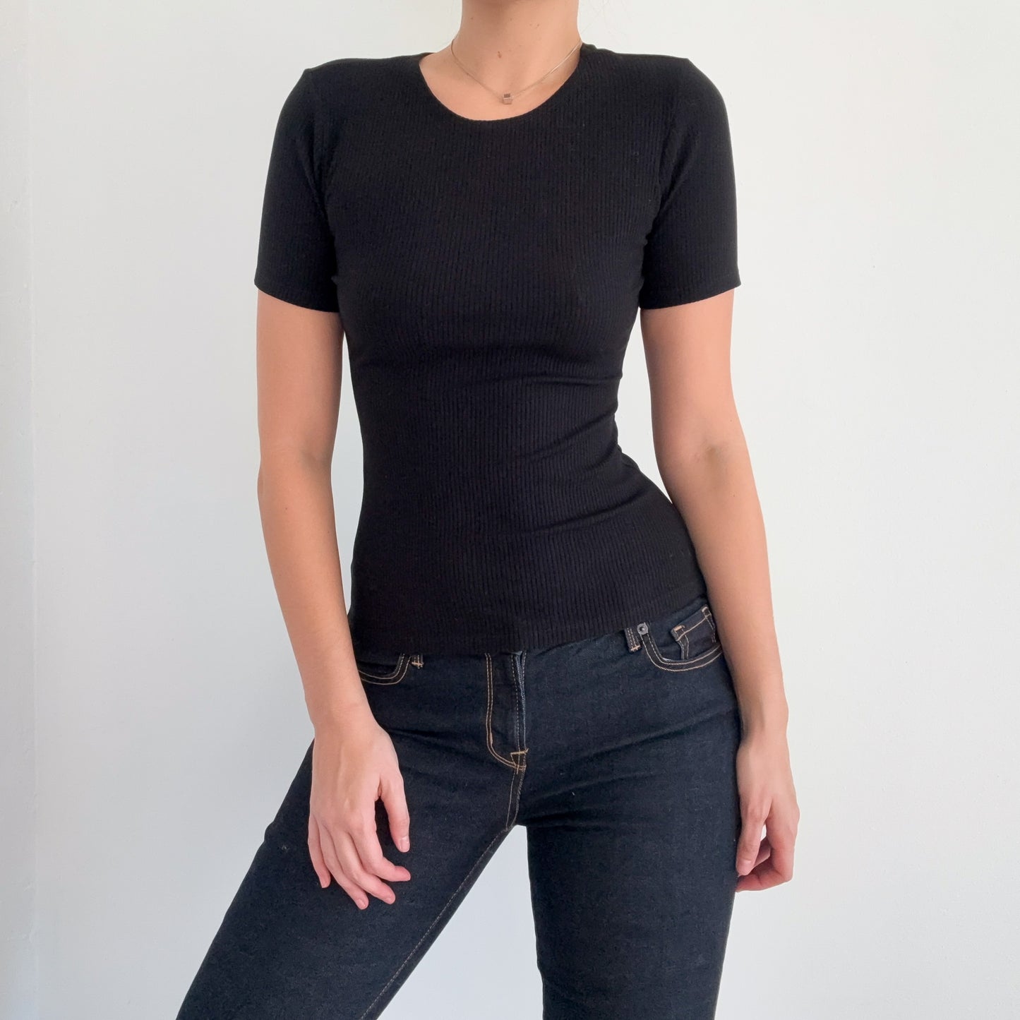 Reformation Black Ribbed Tee / SZ M