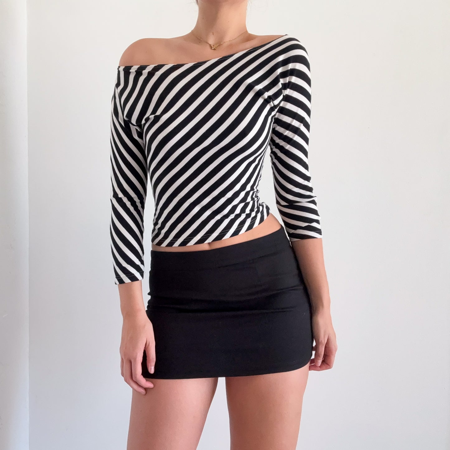 Y2K B&W Striped Dolman Sleeve Top / SZ S