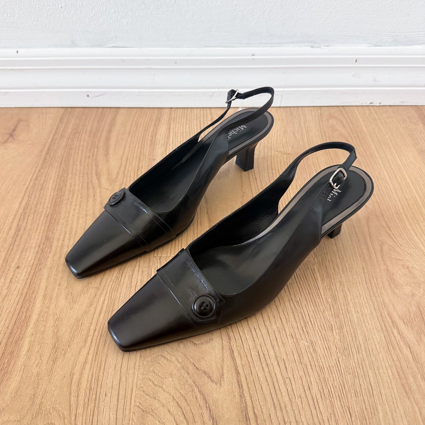 Y2K Black Leather Button Slingbacks / SZ 8