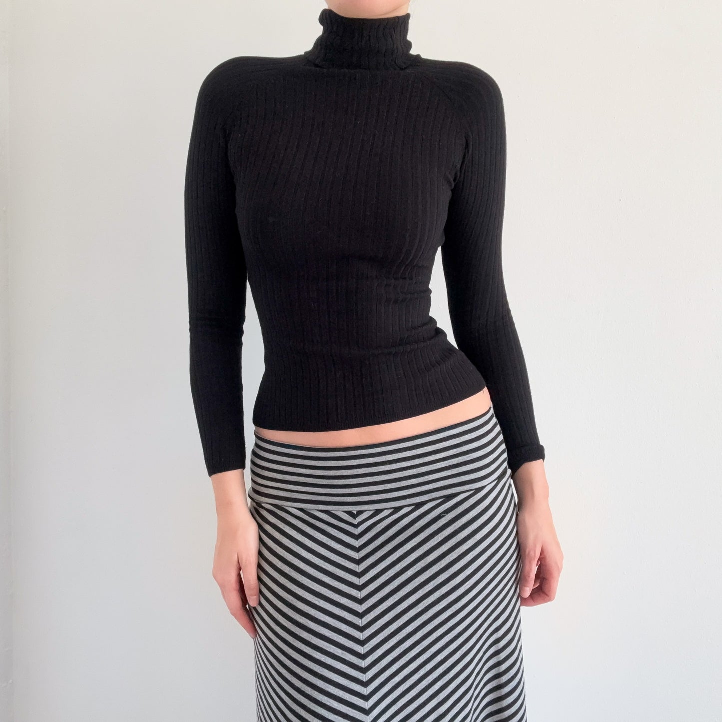 Y2K Black Knit Turtleneck / SZ XS-S