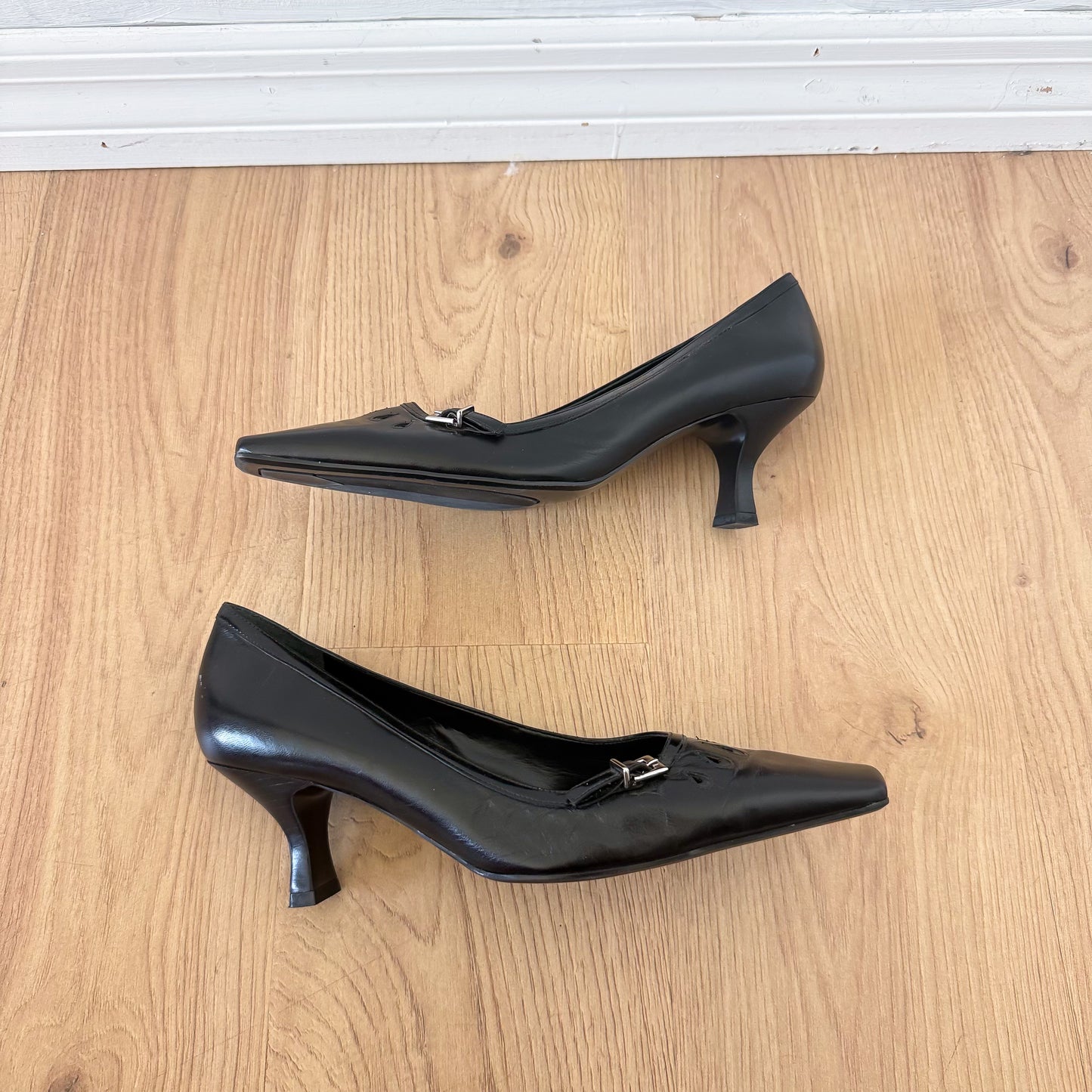 Y2K Black Leather Kitten Heel Pumps / SZ 8
