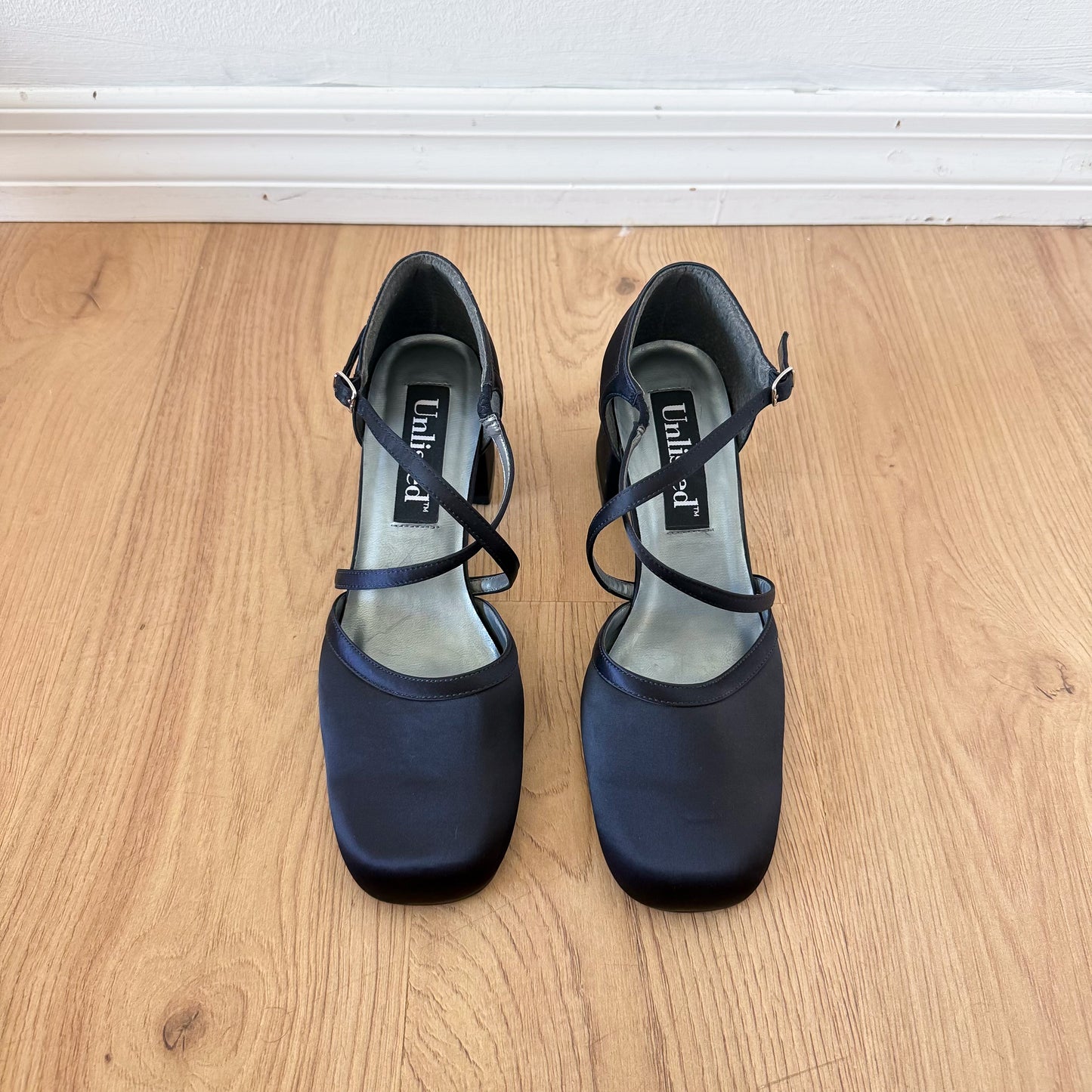 Y2K Black Satin Mary Jane Pumps / SZ 8