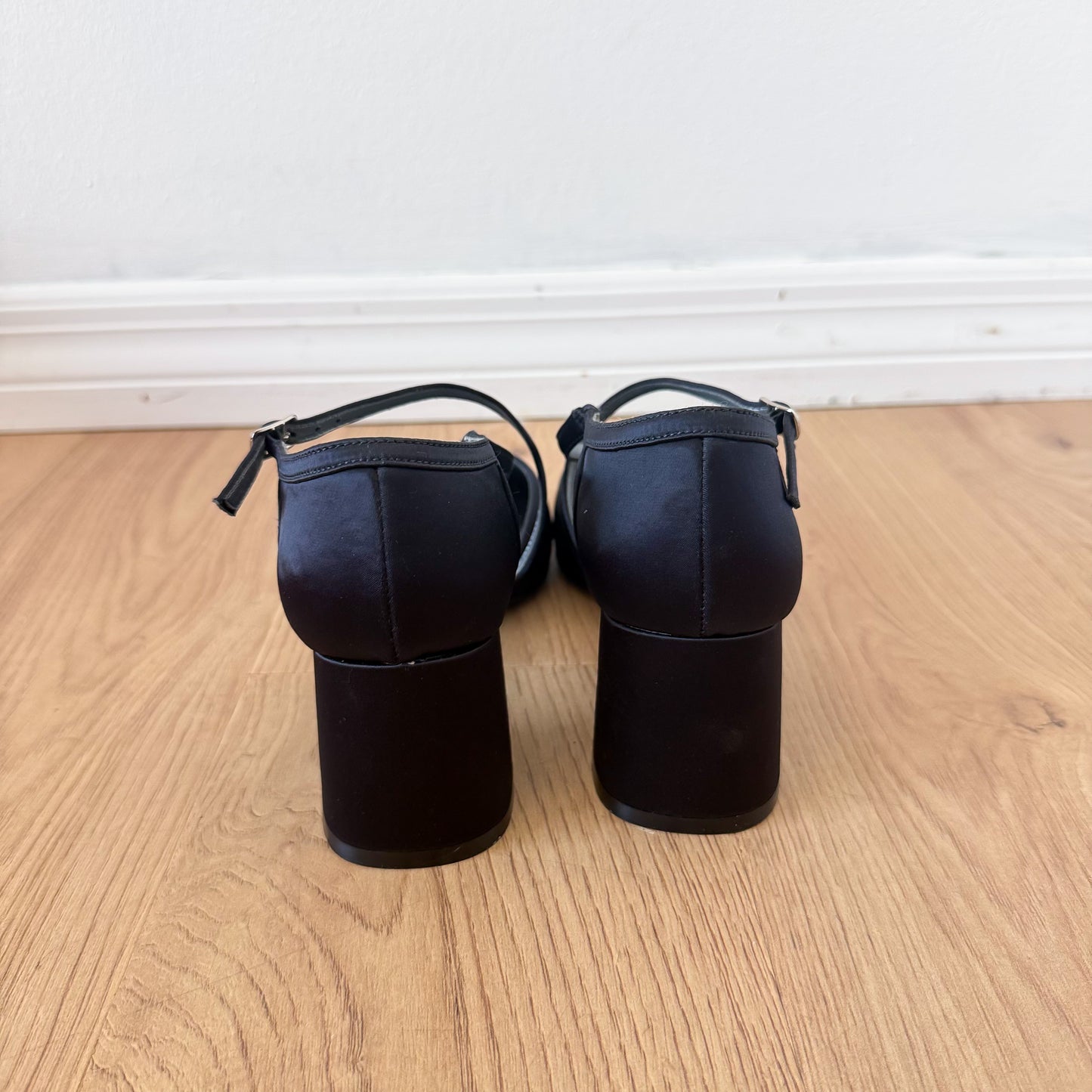 Y2K Black Satin Mary Jane Pumps / SZ 8