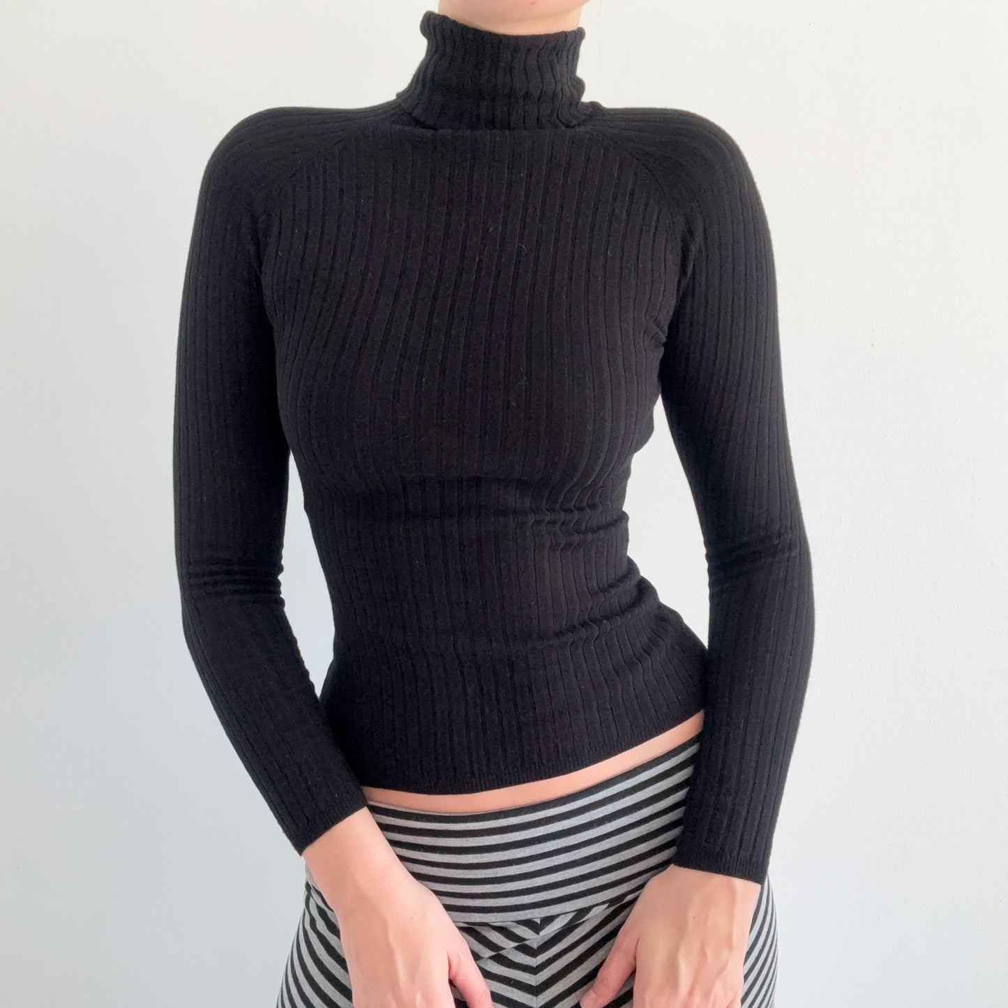 Y2K Black Knit Turtleneck / SZ XS-S