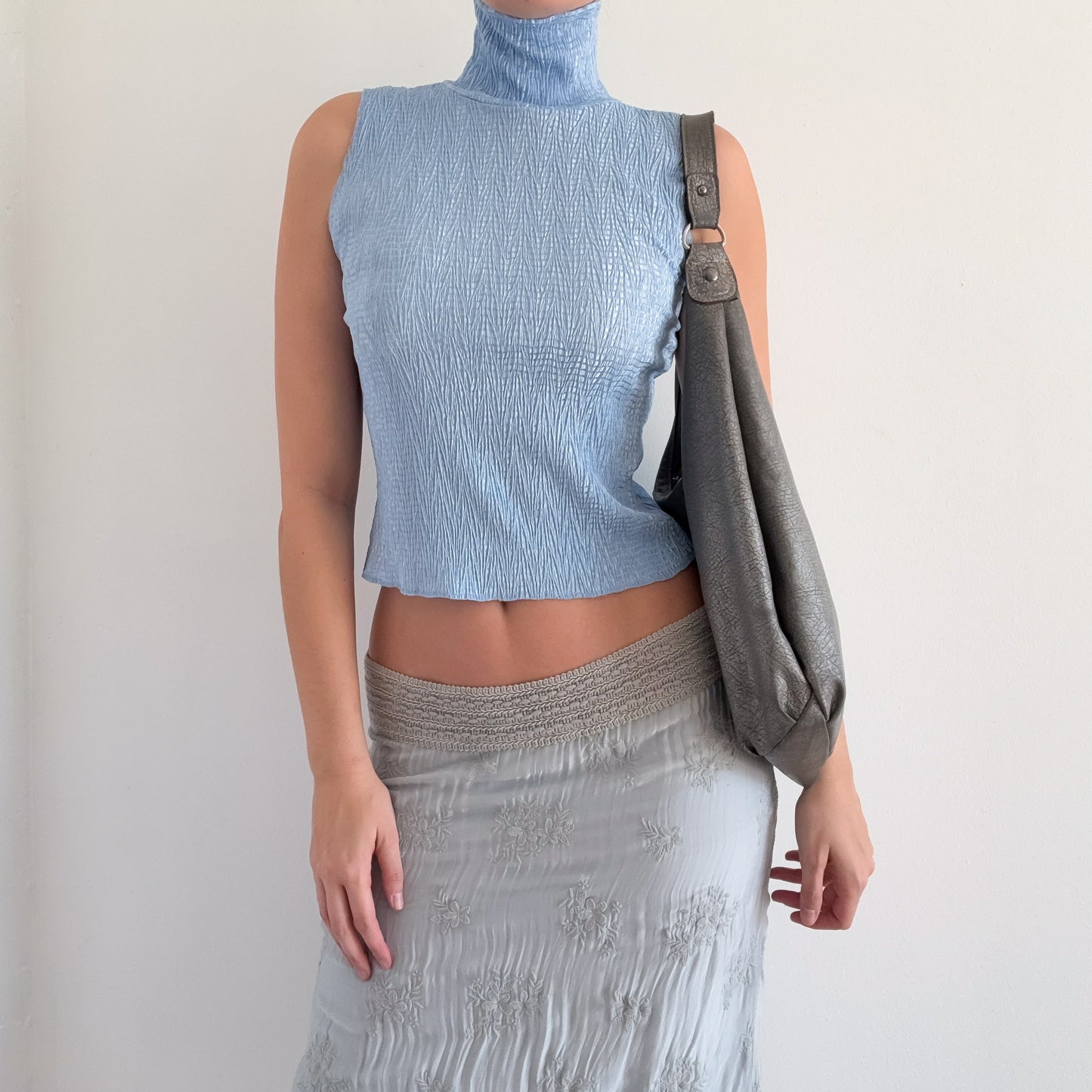 90's Cornflower Crinkle Pleat Turtleneck / SZ S