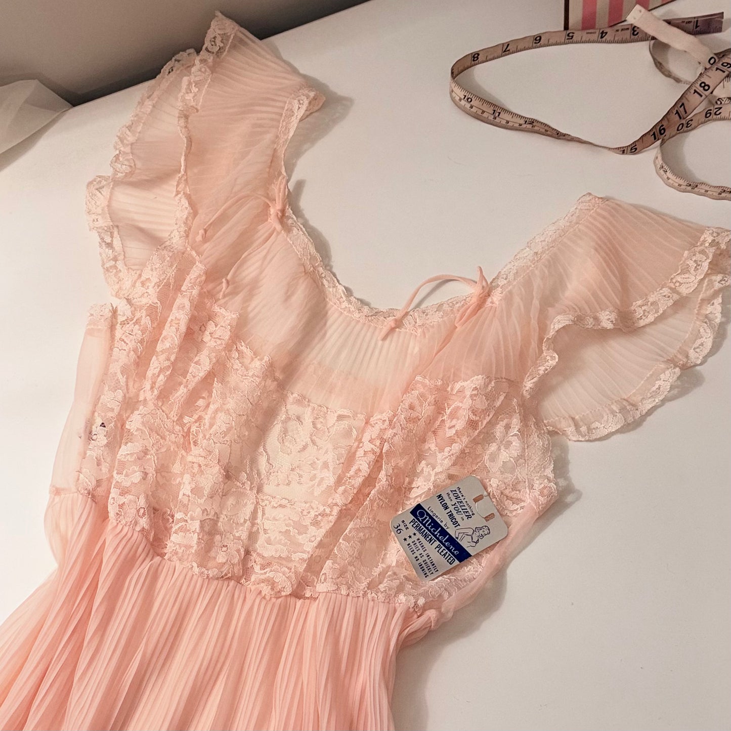 50's Baby Pink Lace Pleated Nightgown / SZ S/M