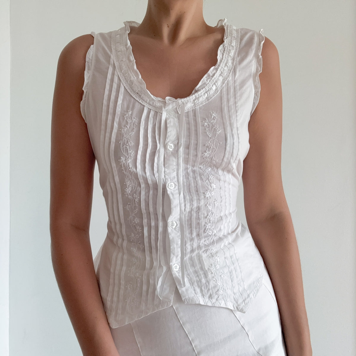 White Cotton Button Blouse / SZ M