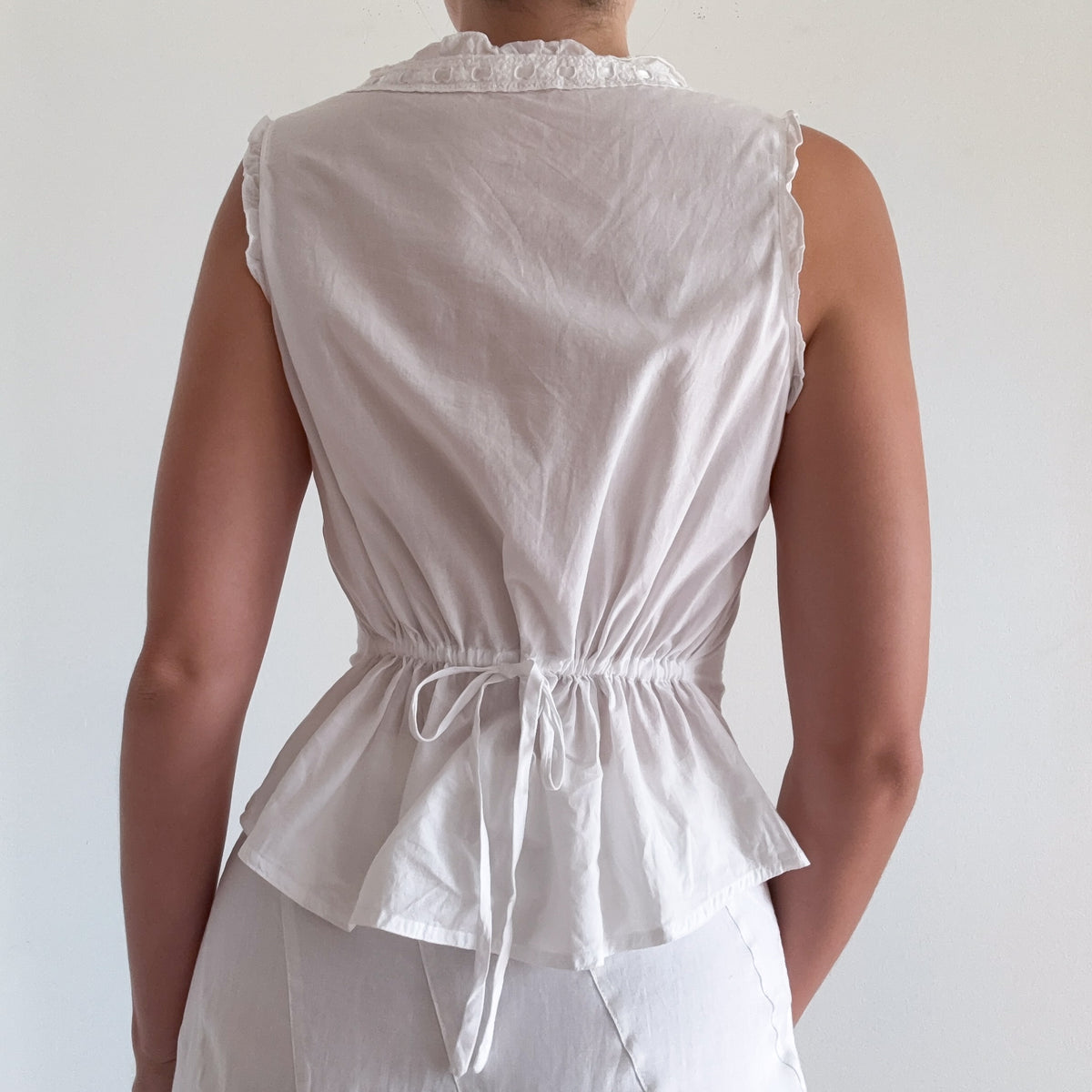 White Cotton Button Blouse / SZ M
