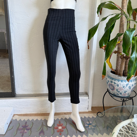 90's Dark Grey & Black Striped Cropped Pants / SZ 4-6