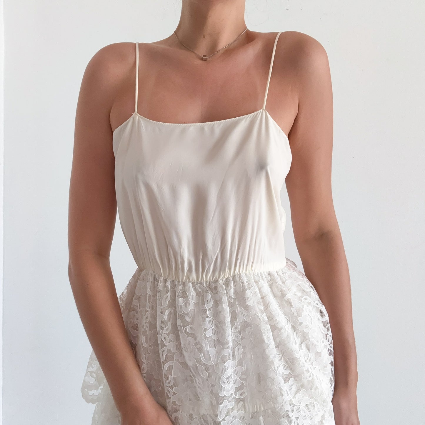70's White Tiered Lace Midi Dress / SZ M