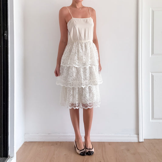 70's White Tiered Lace Midi Dress / SZ M