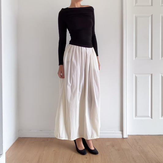 80's Cream Nylon Pleated Maxi Skirt / SZ 4