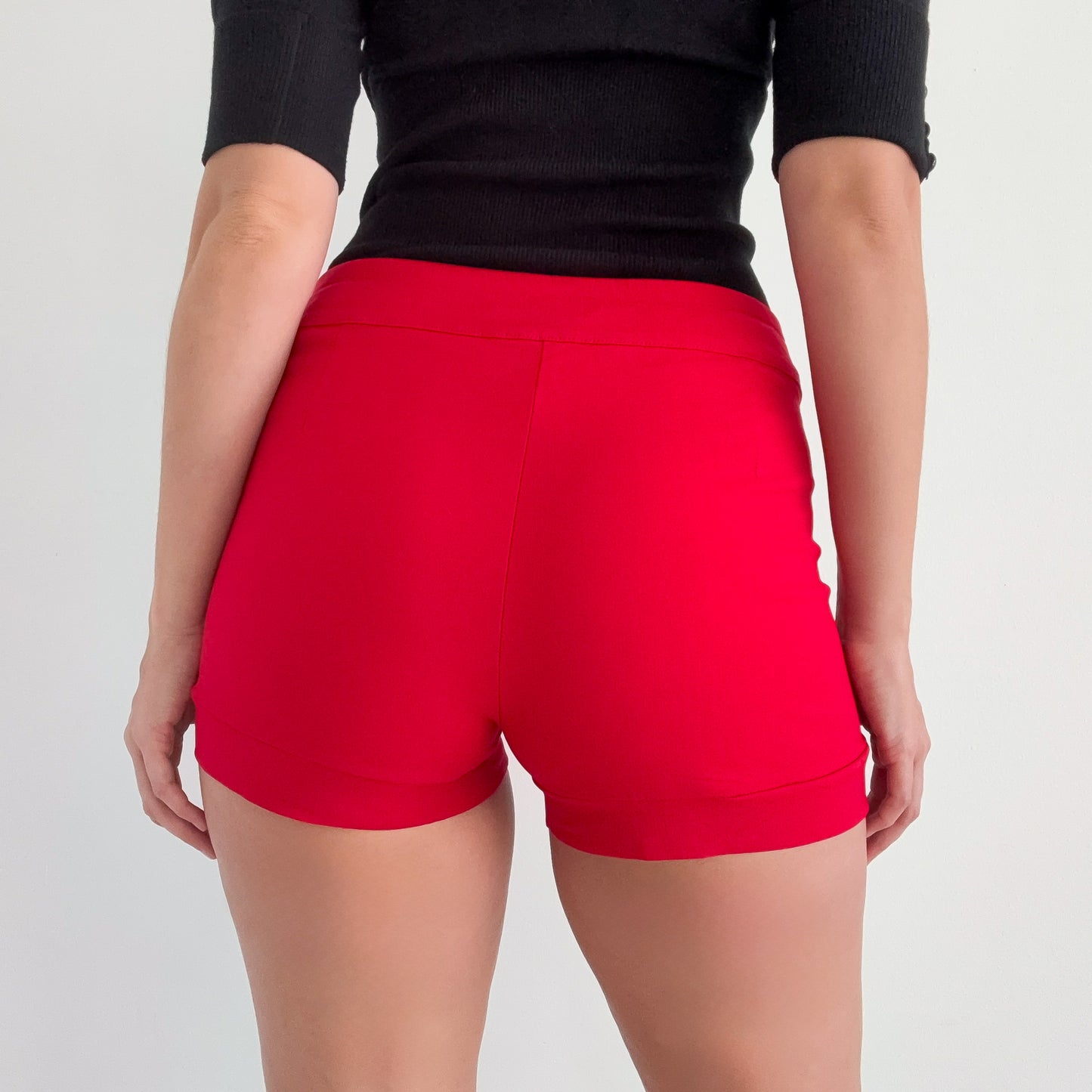 2010's Red Button Hot Shorts / SZ L